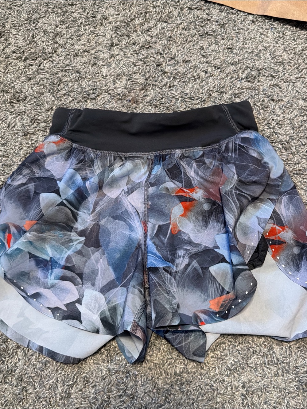 size 0 lululemon shorts